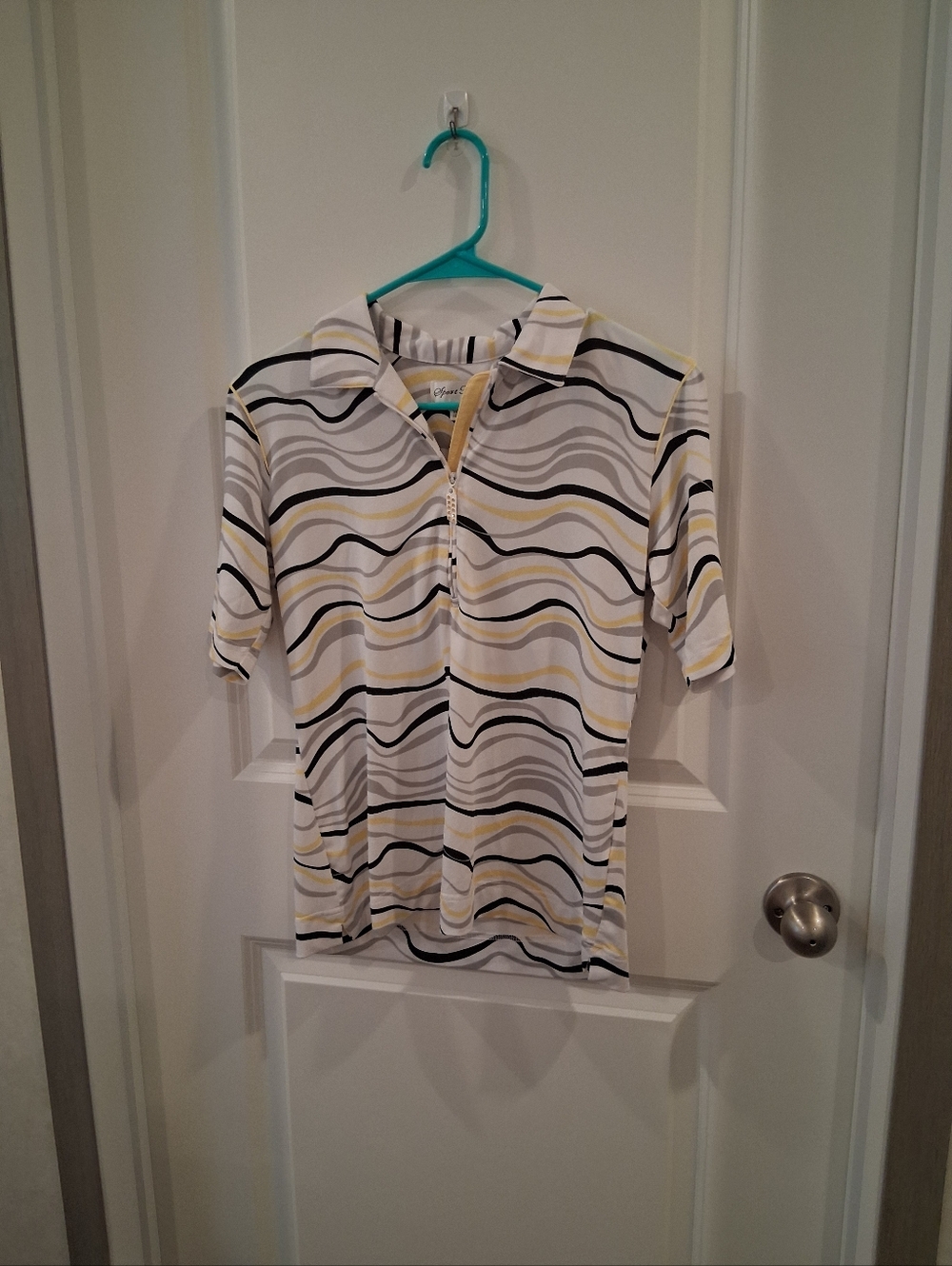 Sport Haley White Polo with Black, Gray & Yellow Wave Stripes Size Small